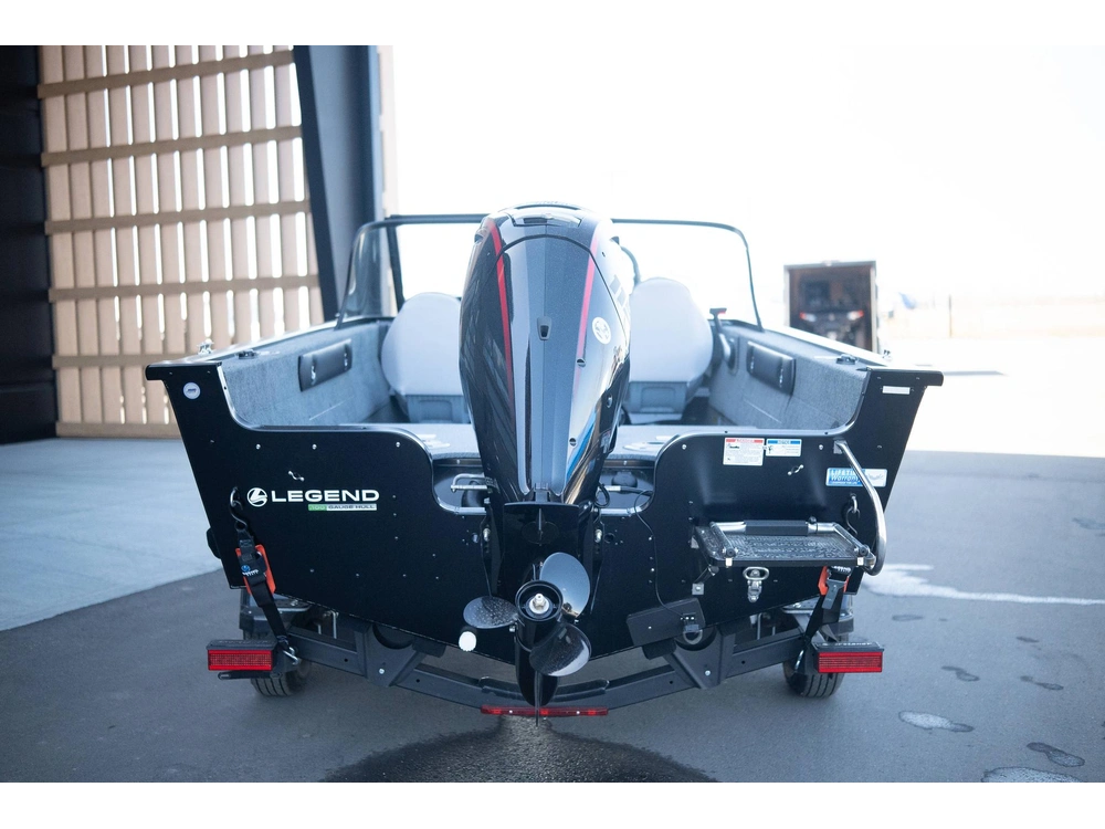 2025 Legend 18 Xf alt