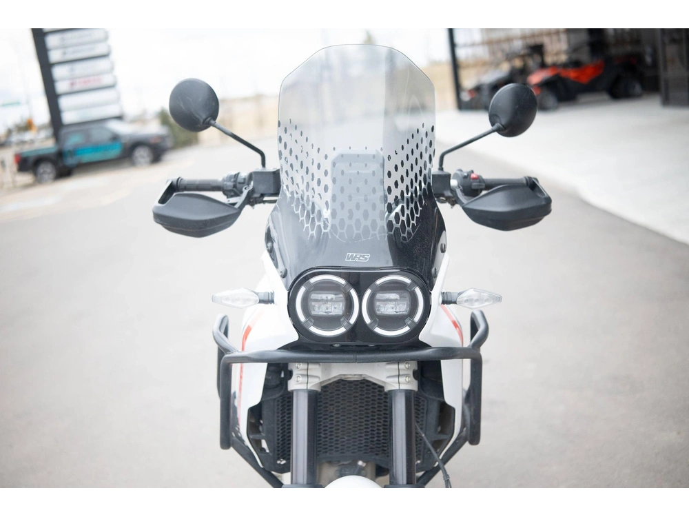 2023 Ducati Desert X alt