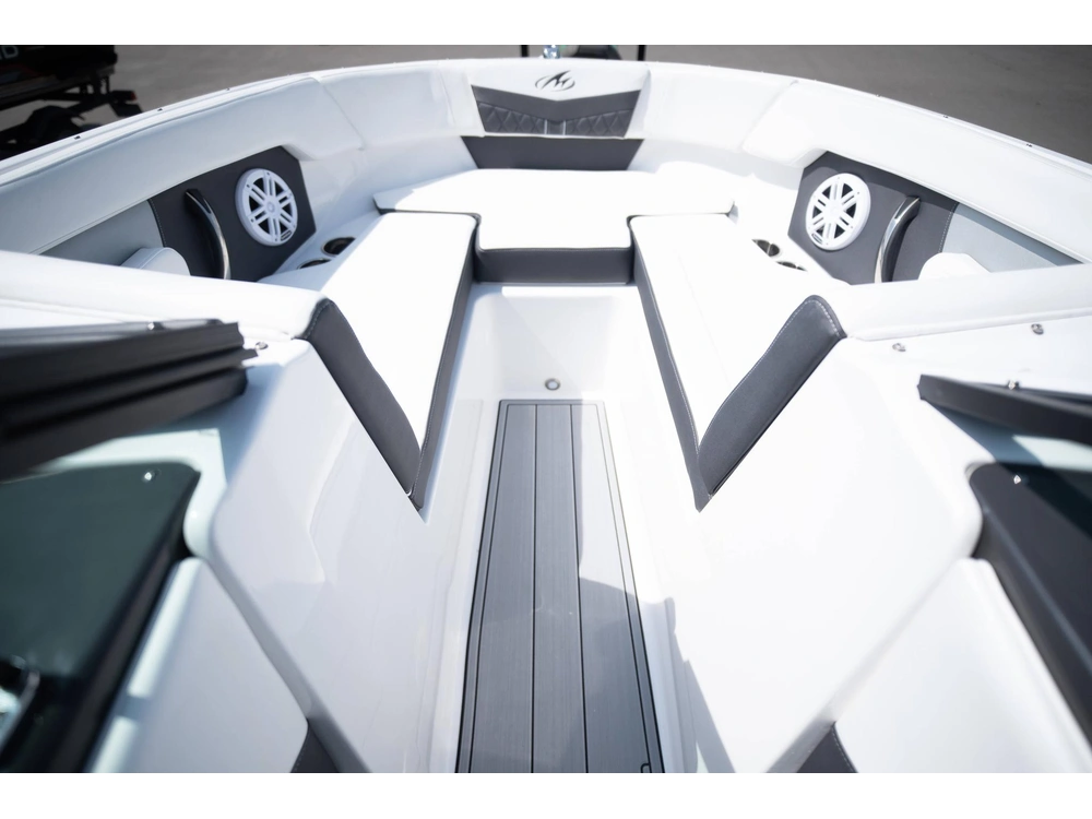 2024 Monterey Boats M20 Bowrider alt