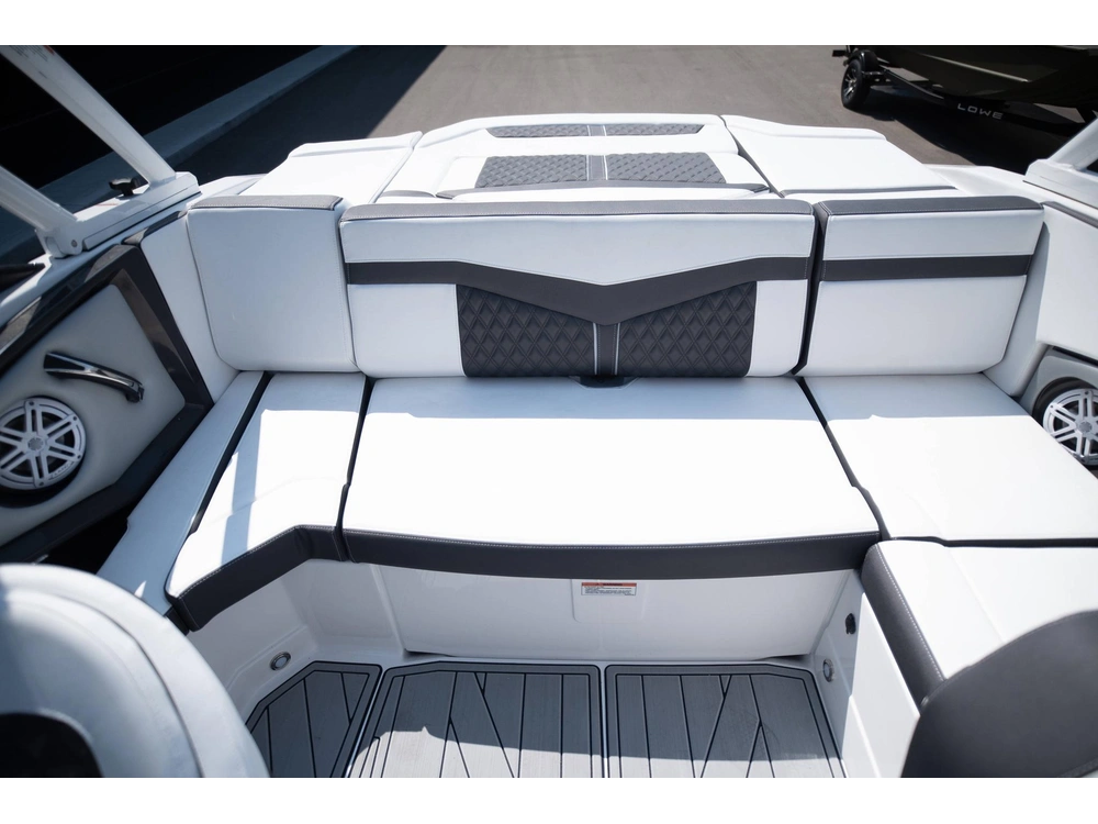 2024 Monterey Boats 218ss Bowrider alt