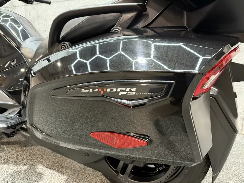 2019 Can-Am Spyder F3 Limited SE6 | A-1