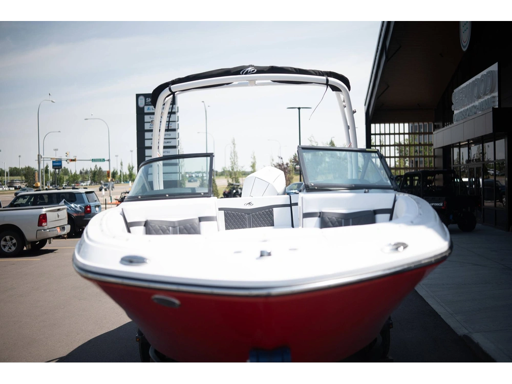 2023 Monterey Boats M225 Bowrider alt