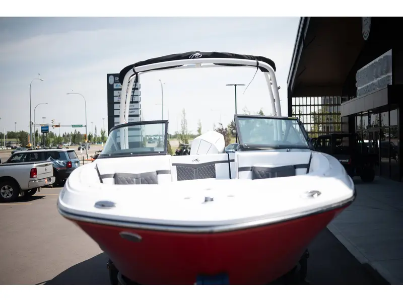 2023 Monterey Boats M225 BOWRIDER thumbnail 10
