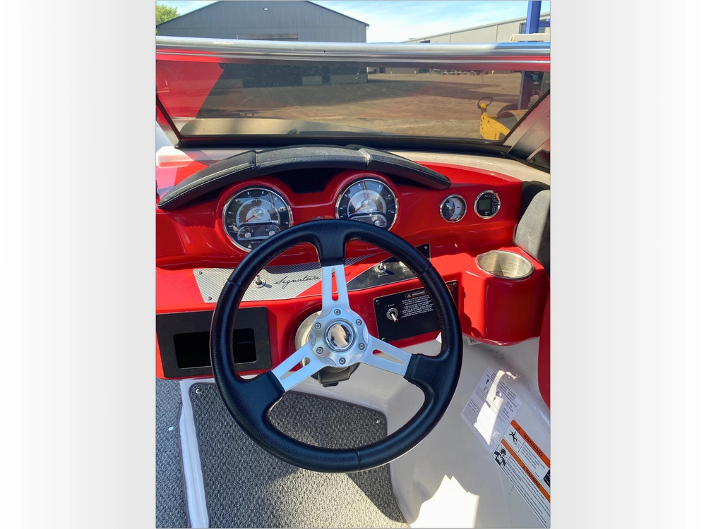 2015 Four Winns H190 alt