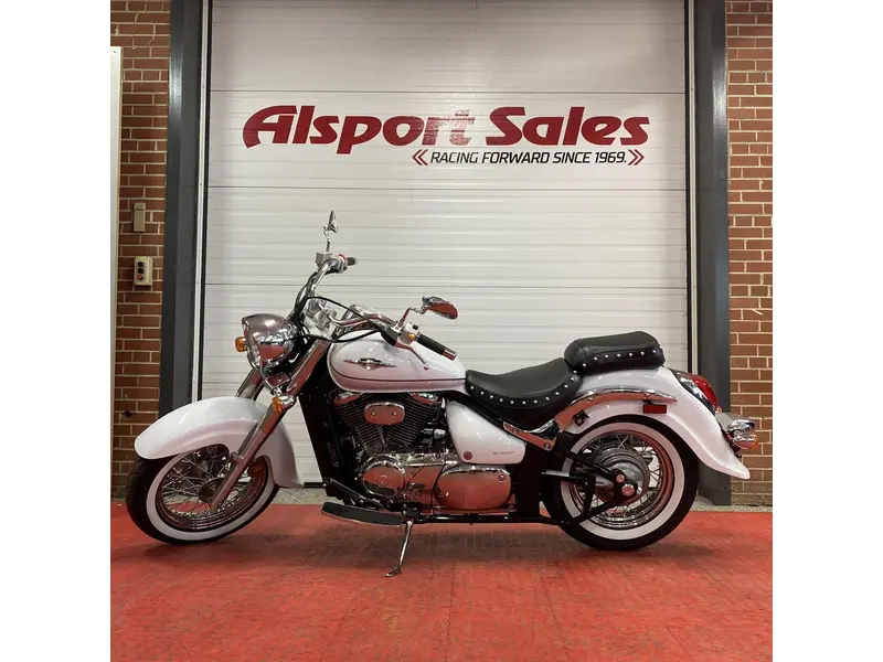 2025 Suzuki BOULEVARD C50 thumbnail 4