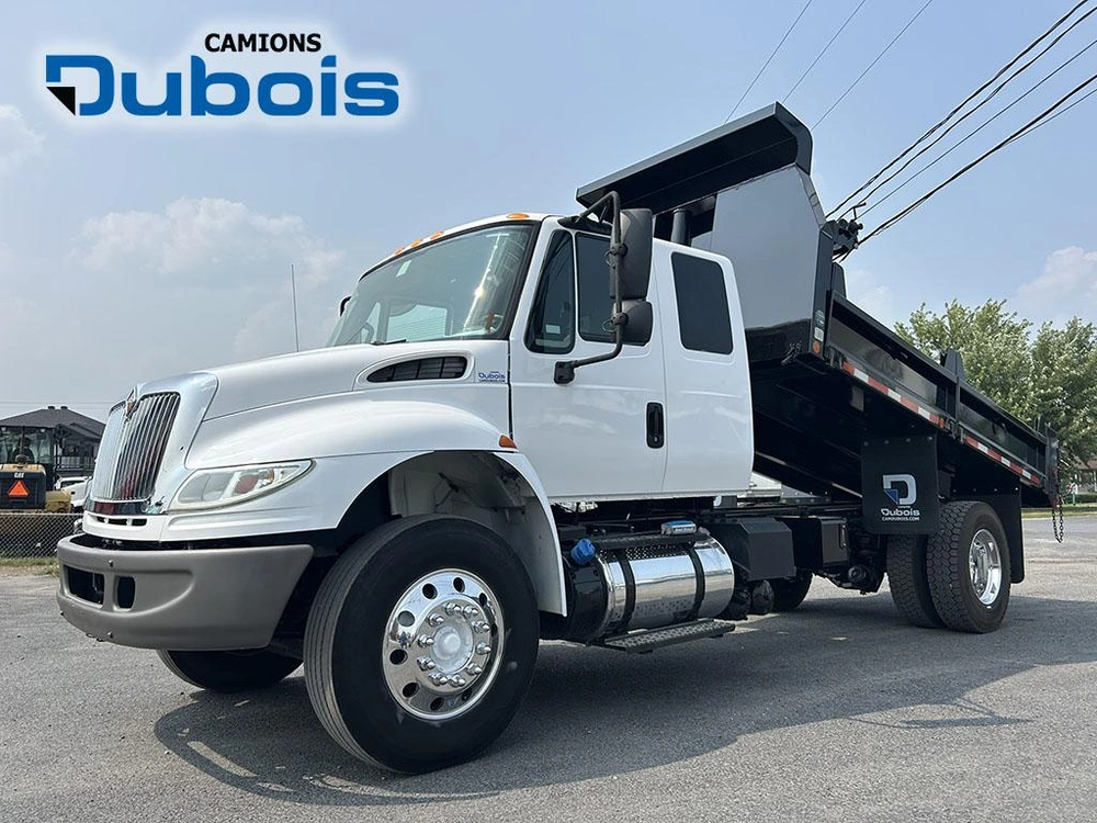 2016 International 4300 alt