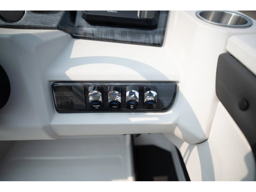 2025 Legend Q-series 23 Ql alt