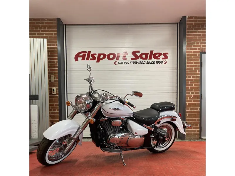 2025 Suzuki BOULEVARD C50 thumbnail 5