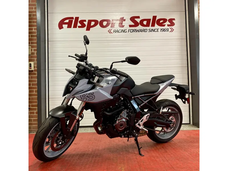 2025 Suzuki GSX 8S thumbnail 5