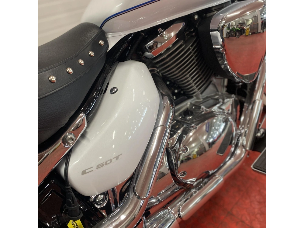 2025 Suzuki Boulevard C50 alt