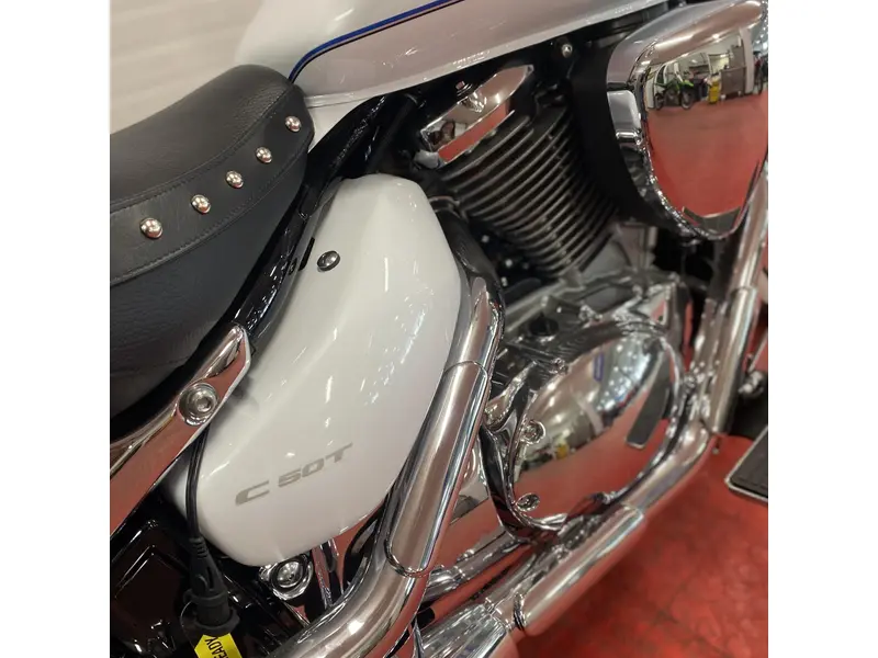 2025 Suzuki BOULEVARD C50 thumbnail 9