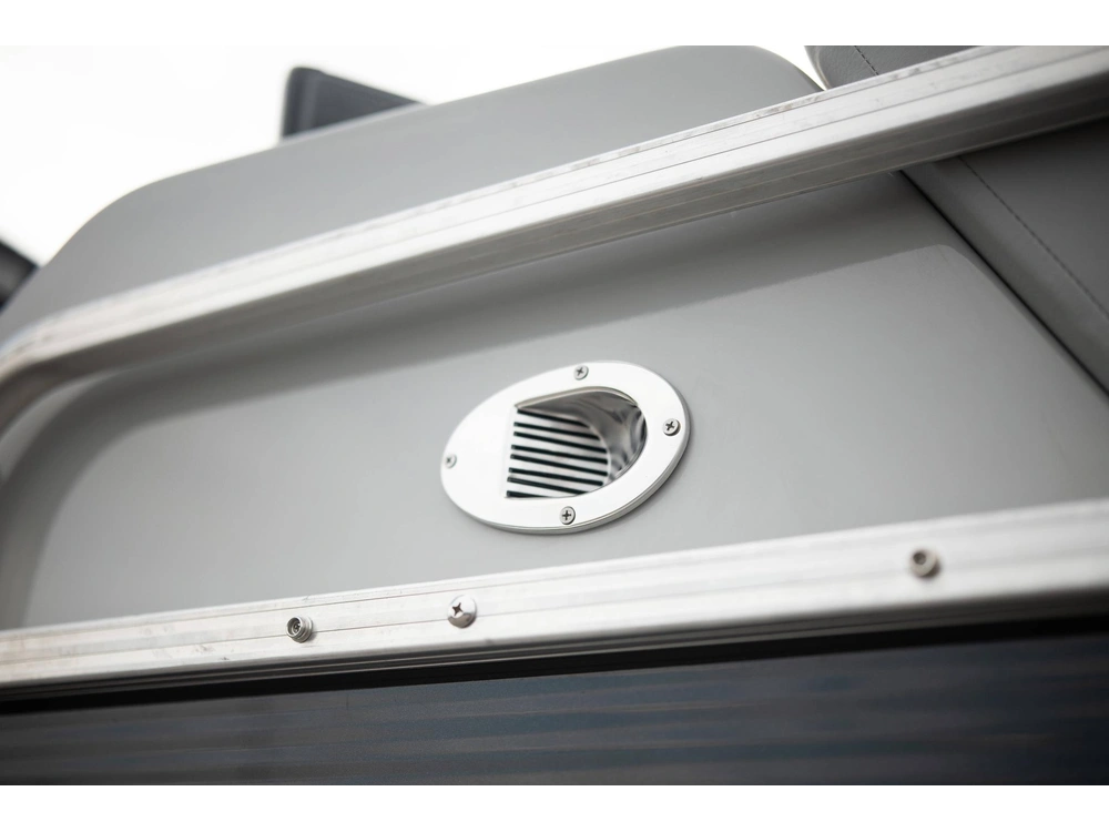 2023 Lowe Boats Ultra Value 200 alt