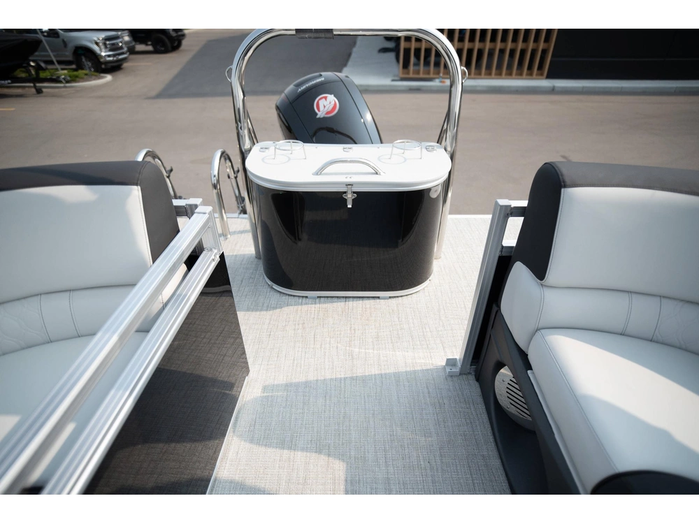 2025 Legend Q-series 23 Ql alt