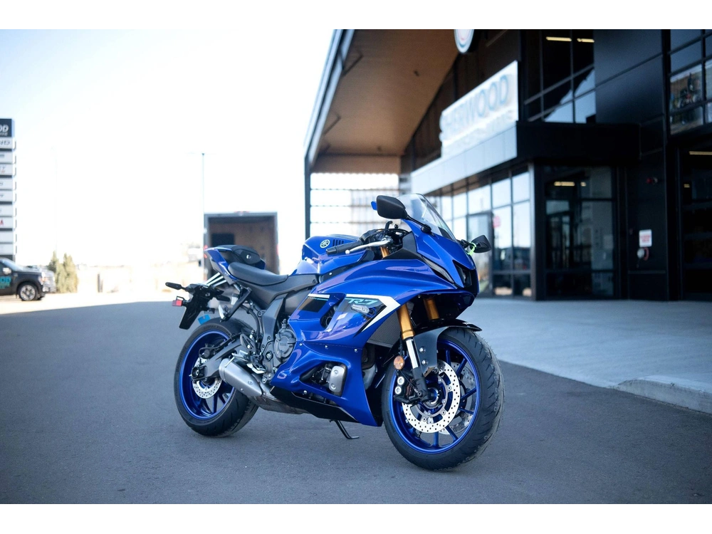 2025 Yamaha Yzf-r7 alt