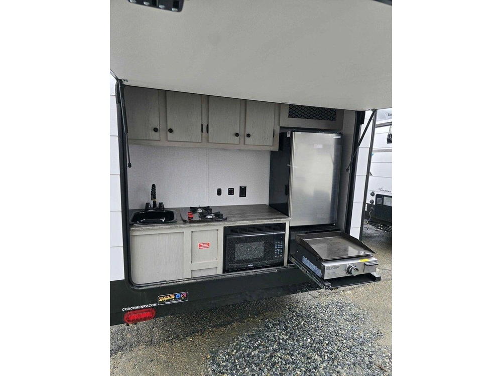 2025 Forest River Clipper 12000rok alt