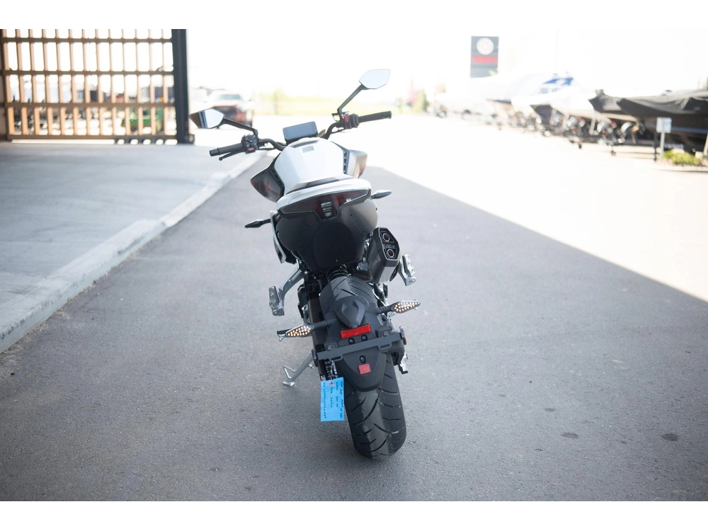 2025 Cfmoto 800nk alt