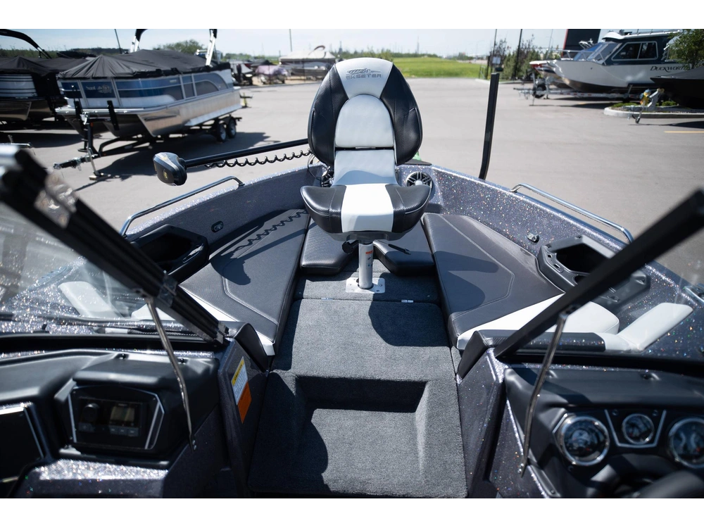 2025 Skeeter Products Solera 189 alt