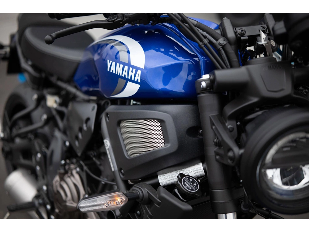 2024 Yamaha Xsr700 alt