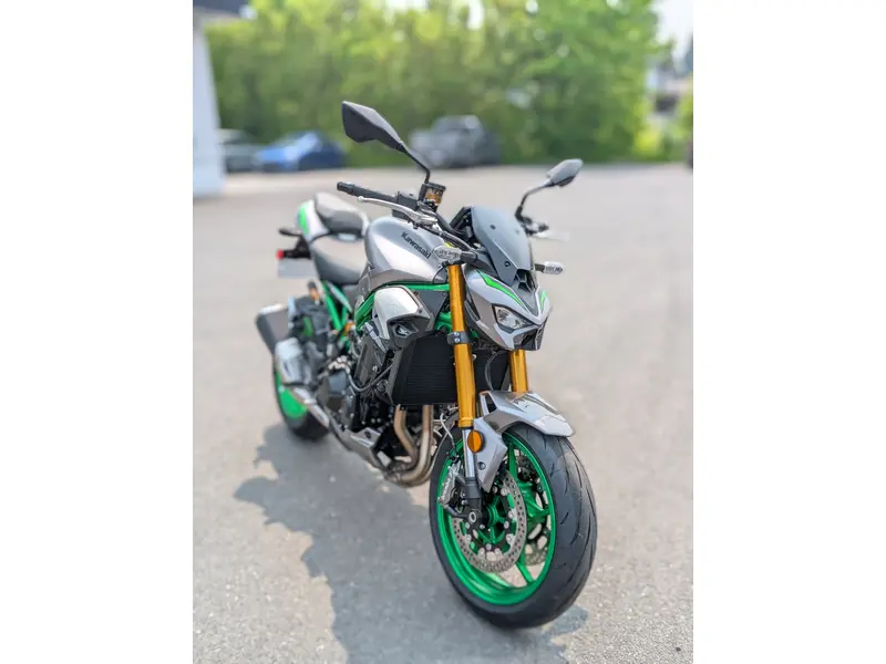 2025 Kawasaki Z900 SE Prix détail 13 994$| 🏁 Alternatives MT-10 SP Monster F 900 R pour naked sportif premium 🏁 |