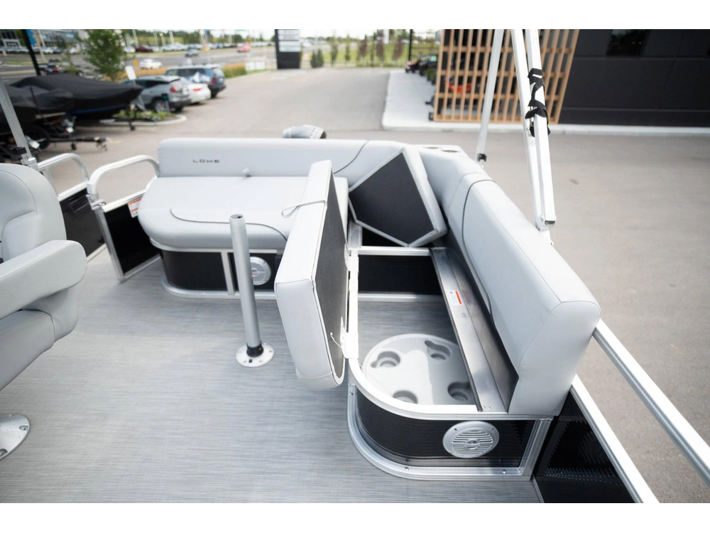 2023 Lowe Boats Ultra Value 200 alt