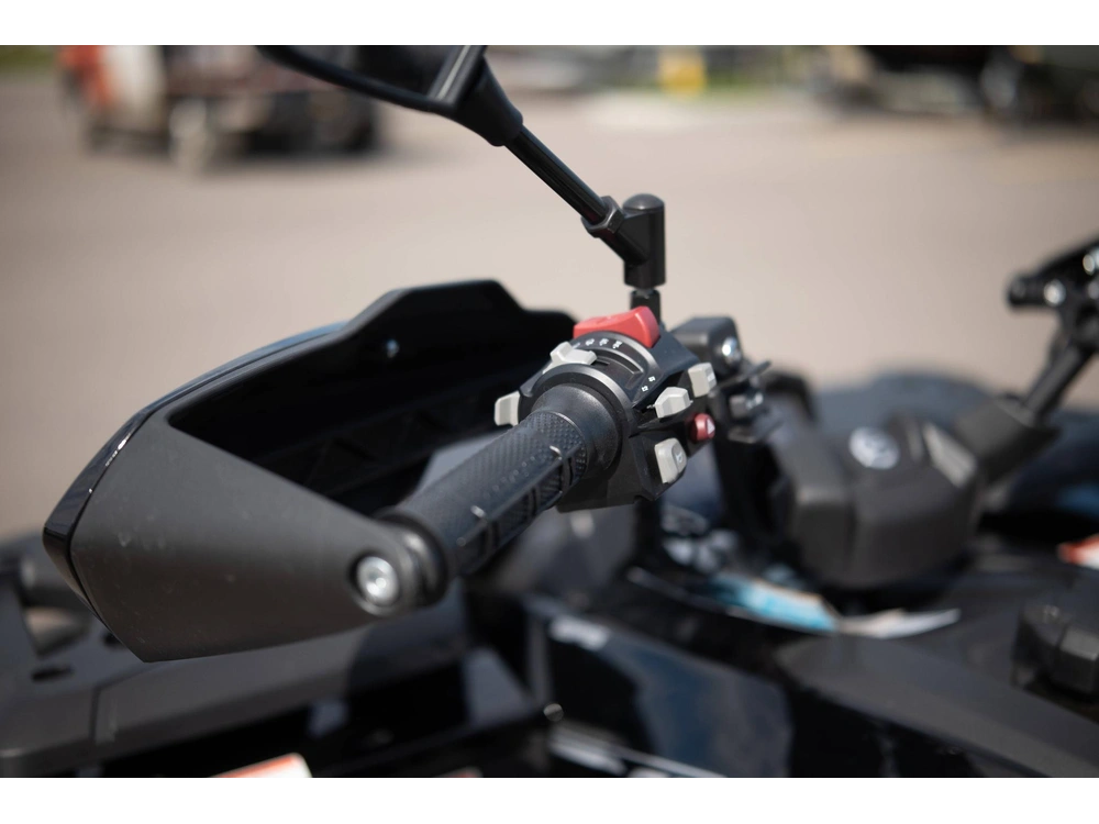 2025 Cfmoto Cforce 600 Touring alt