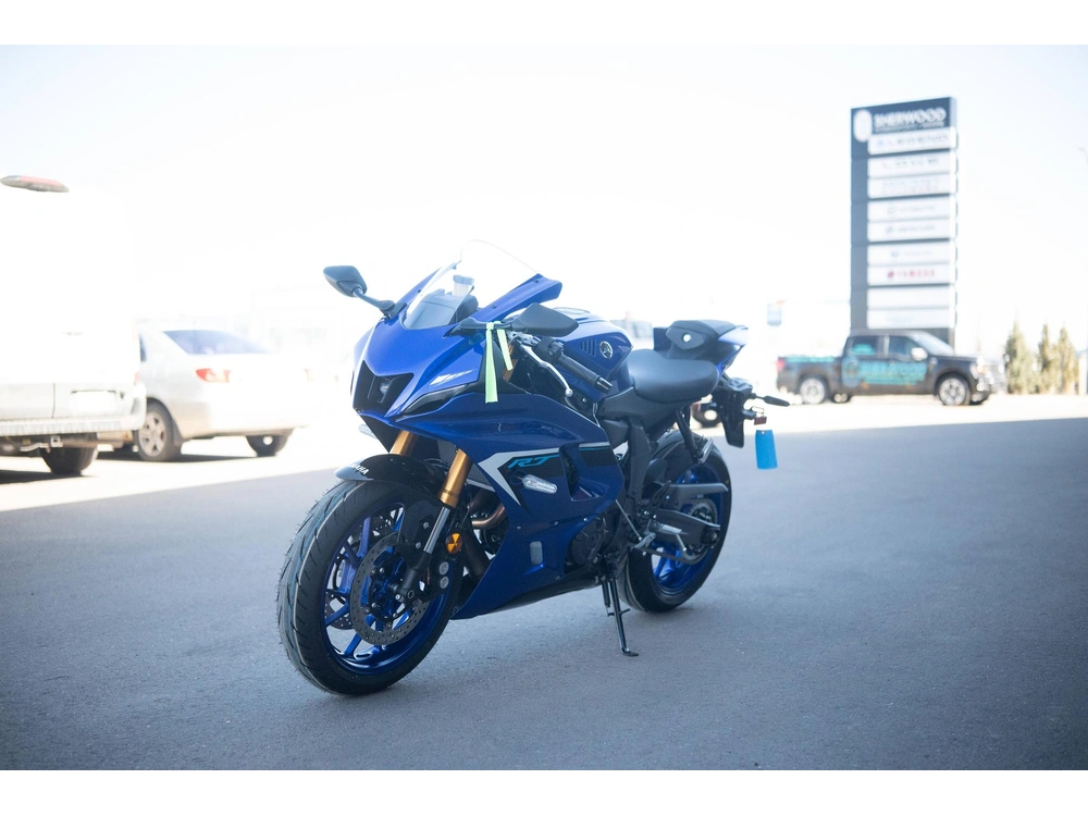 2025 Yamaha Yzf-r7 alt