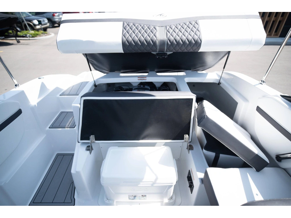 2024 Monterey Boats M20 Bowrider alt