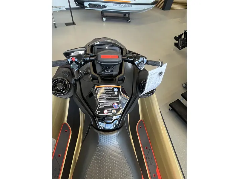 2025 Sea-Doo RXT X 325 ( Rabais de 1250$)