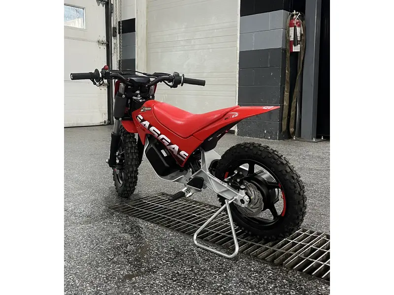 2025 GASGAS MC-E 2 thumbnail 4