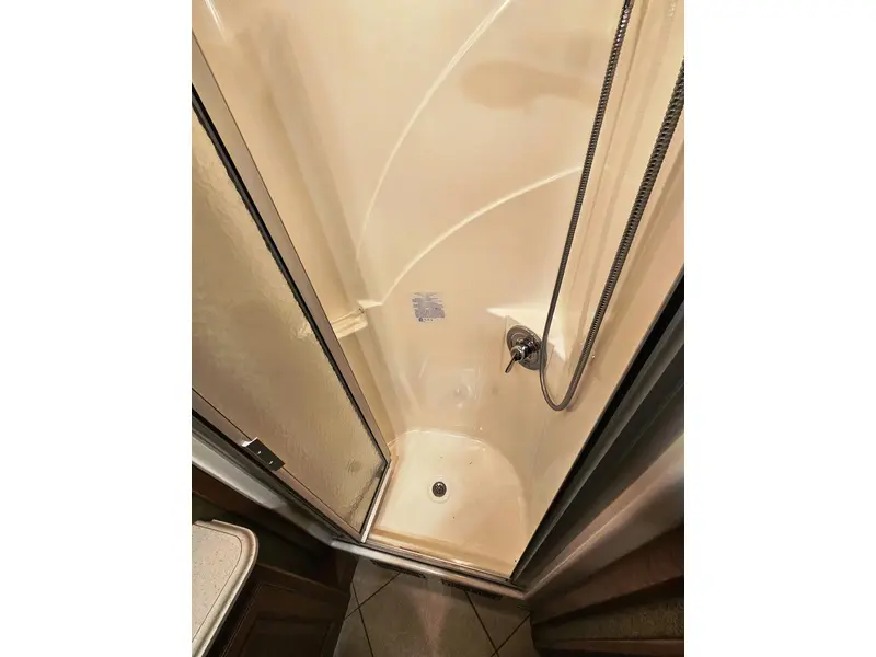 2014 Winnebago ITASCA SUNCRUISER 38Q thumbnail 21