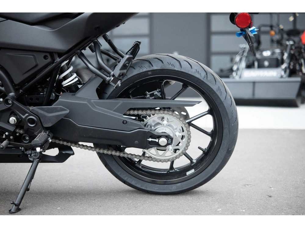 2024 Cfmoto 300ss alt