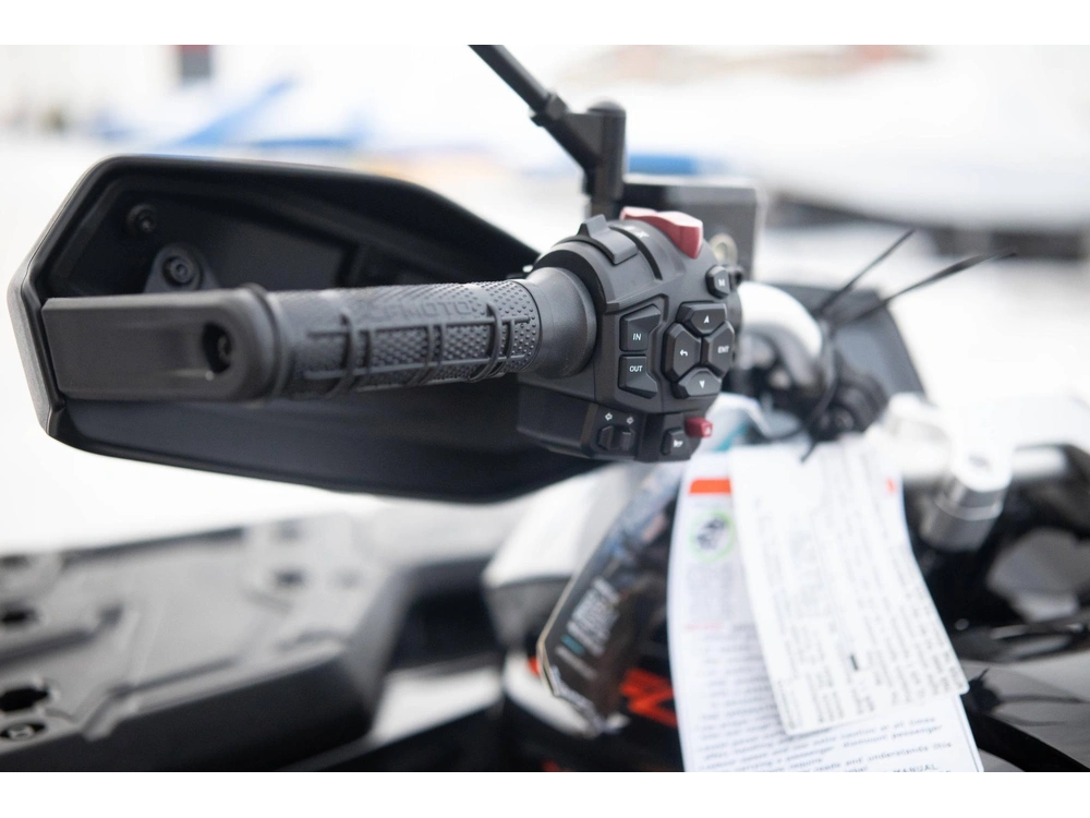 2025 Cfmoto Cforce 1000 Touring alt