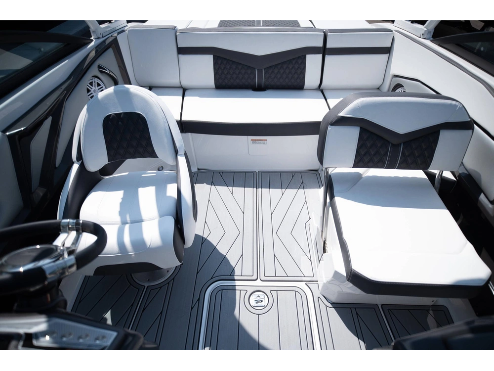 2024 Monterey Boats 218ss Bowrider alt