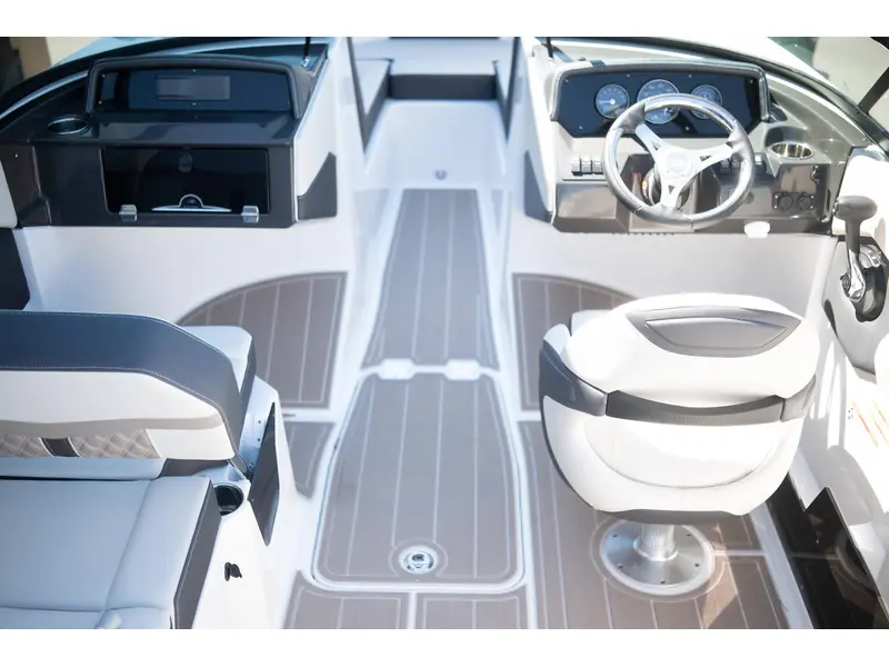 Monterey Boats M205 BOWRIDER 2024