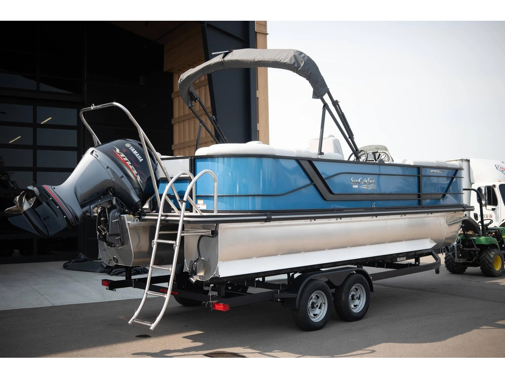 2024 Suncatcher Fusion 322rc alt