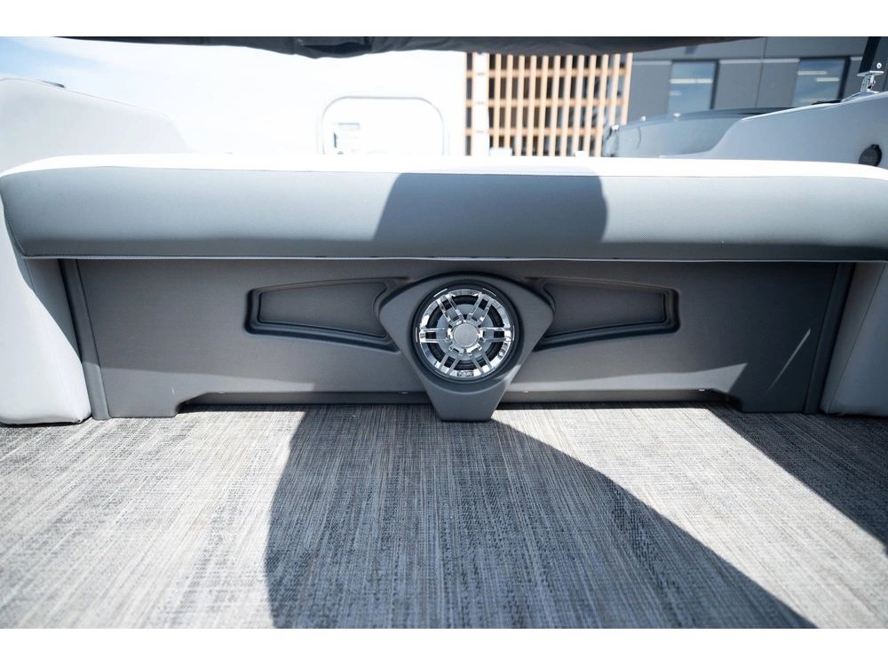 2025 Legend Vetta Levata 23 Crl alt