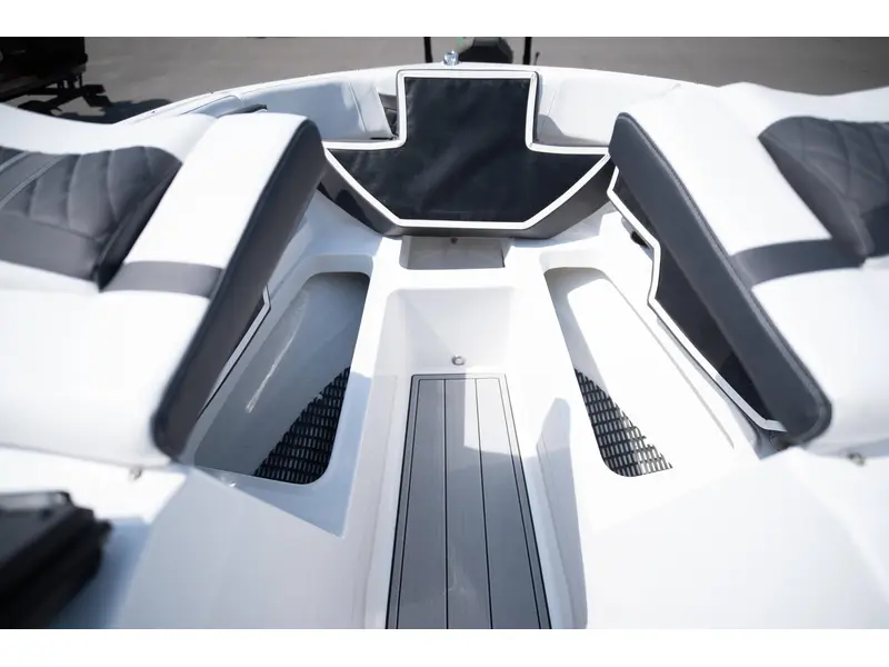 2024 Monterey Boats M20 BOWRIDER thumbnail 15