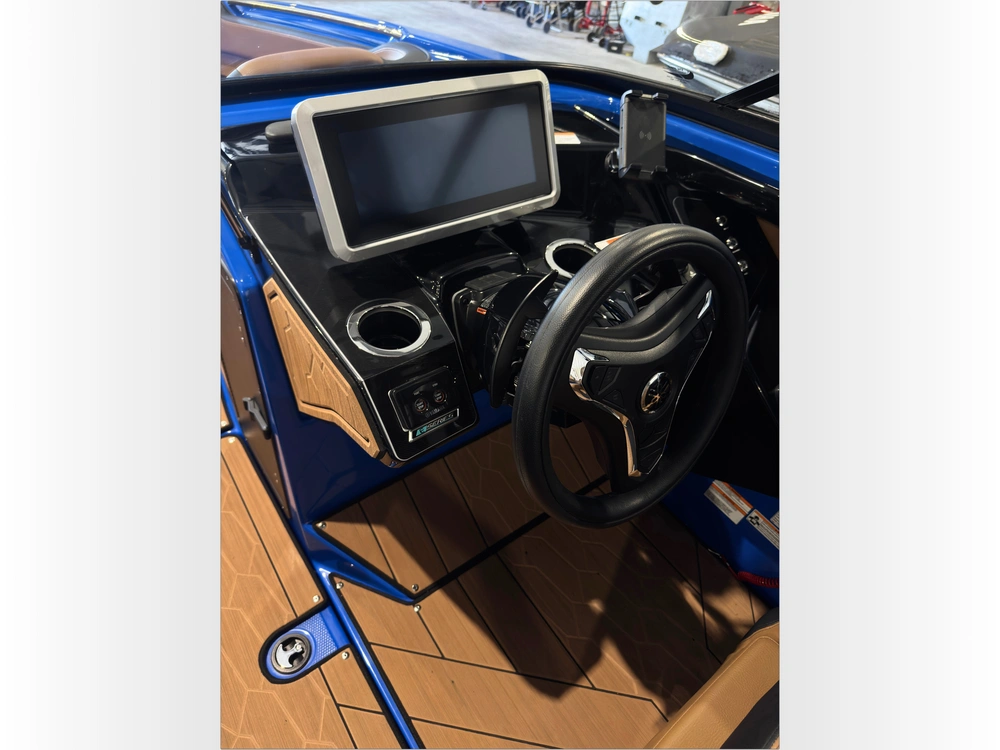 2024 Yamaha 255xd alt