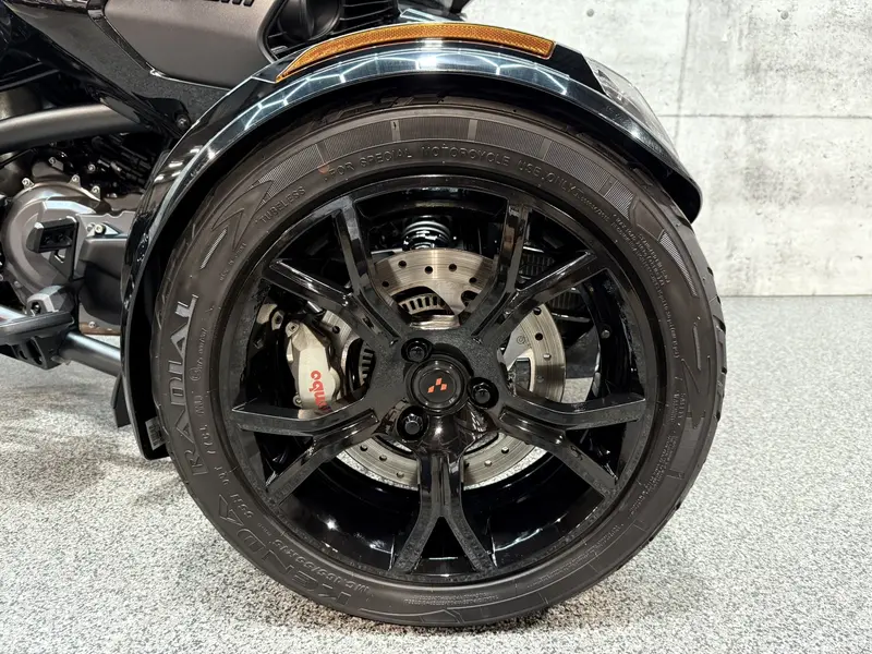 2019 Can-Am Spyder F3 Limited SE6 | A-1