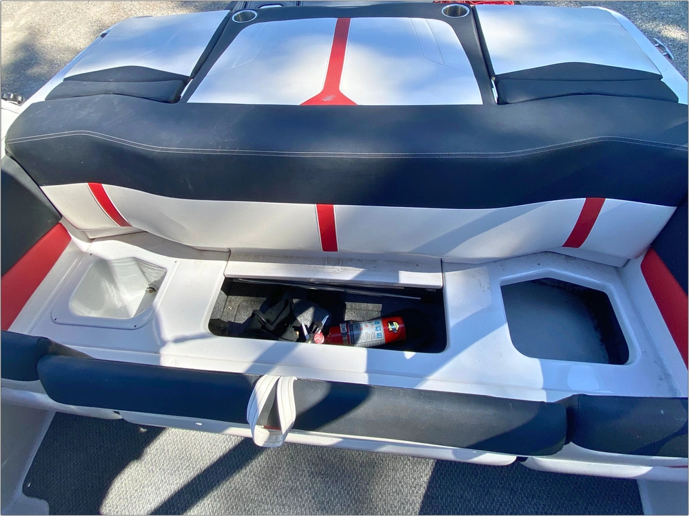 2015 Four Winns H190 alt