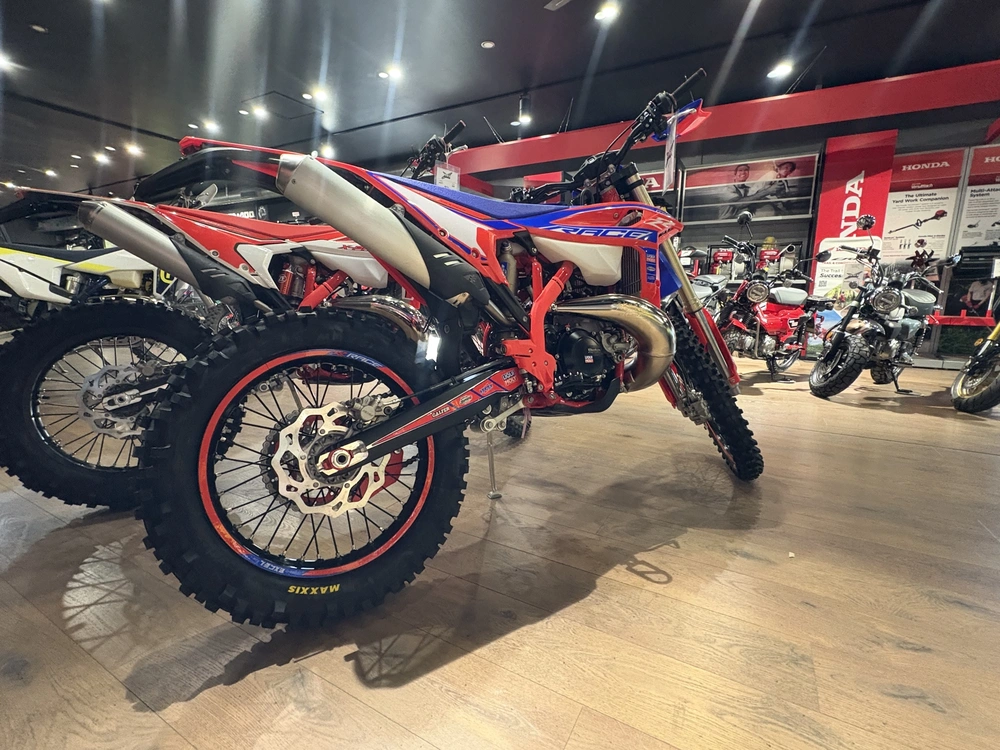 2025 Beta 300 Rr 2t alt
