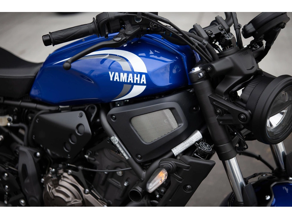 2024 Yamaha Xsr700 alt