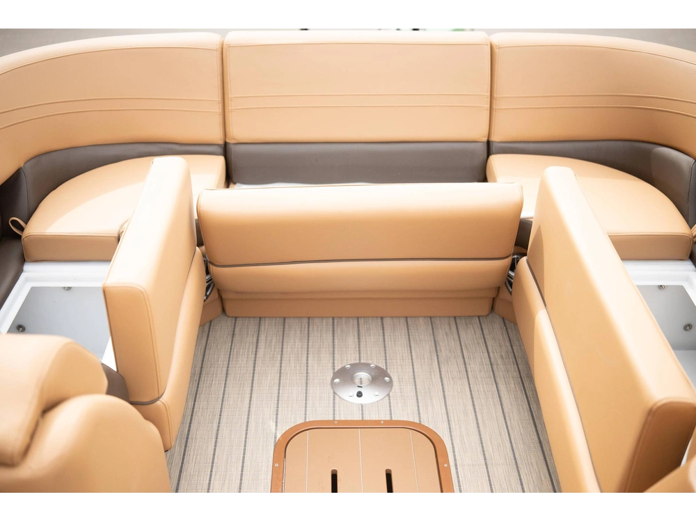 2025 Suncatcher Fusion 324sl alt