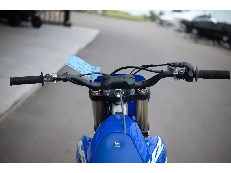 2025 Yamaha YZ450F thumbnail 16