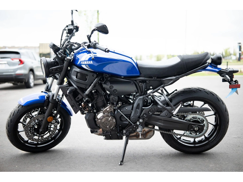 2024 Yamaha Xsr700 alt