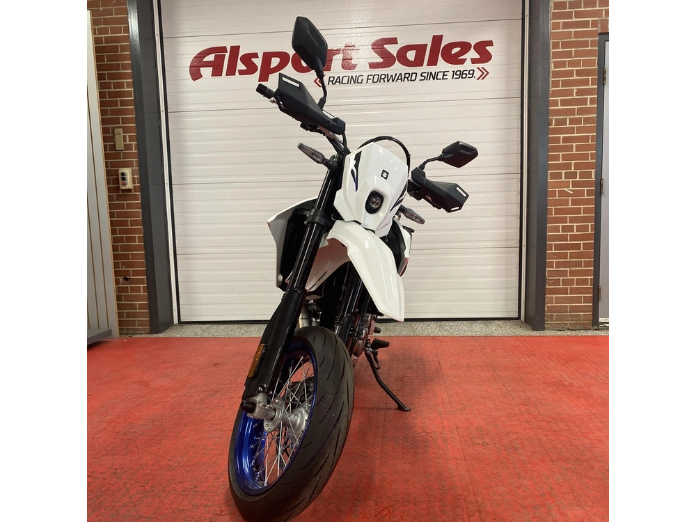 2025 Suzuki Dr-z 4sm alt