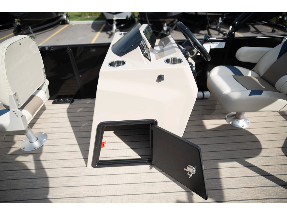 2025 Suncatcher Select 20f alt