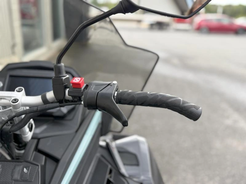 2026 Polaris 850 Titan Adventure Ultimate 155 1.8 alt