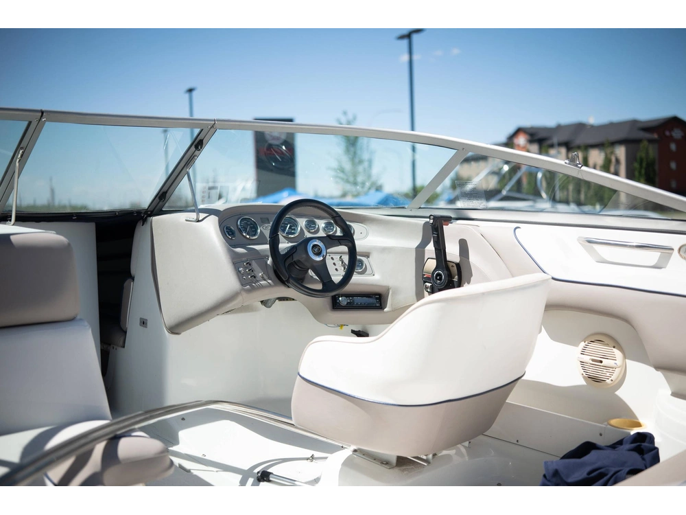 2001 Cobalt Boats 190 alt