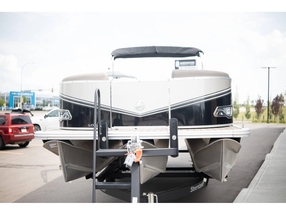 2023 Legend Q-series Lounge Plus Sport Pro alt